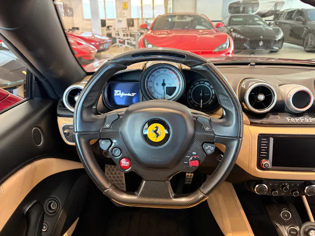 FERRARI California 3.9 V8 T