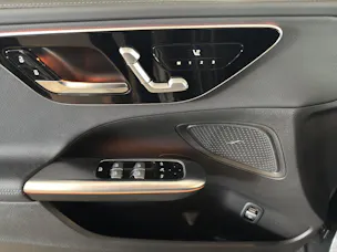 MERCEDES-BENZ C 300 T 4 Matic