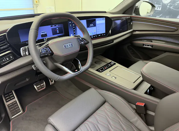 AUDI Q7 SUV TDI quattro 220 kW