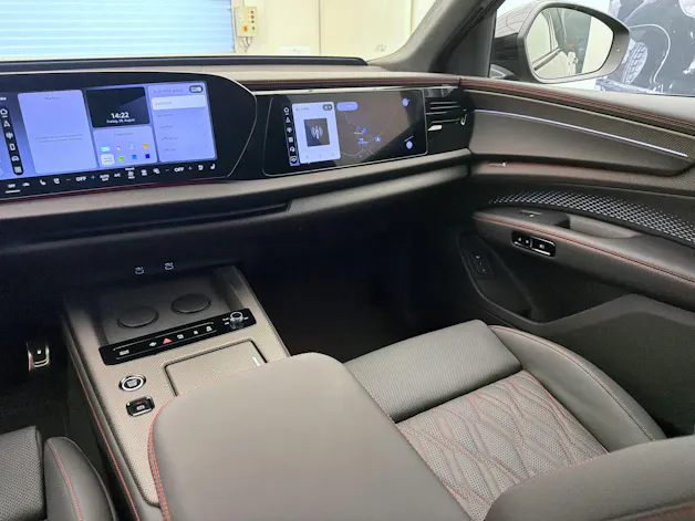 AUDI Q7 SUV TDI quattro 220 kW
