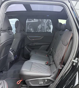 AUDI Q7 SUV TDI quattro 220 kW