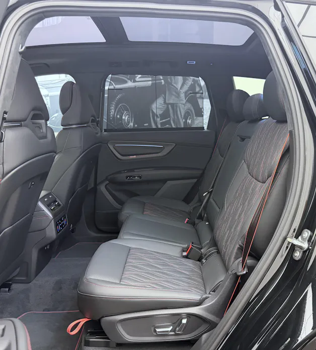 AUDI Q7 SUV TDI quattro 220 kW