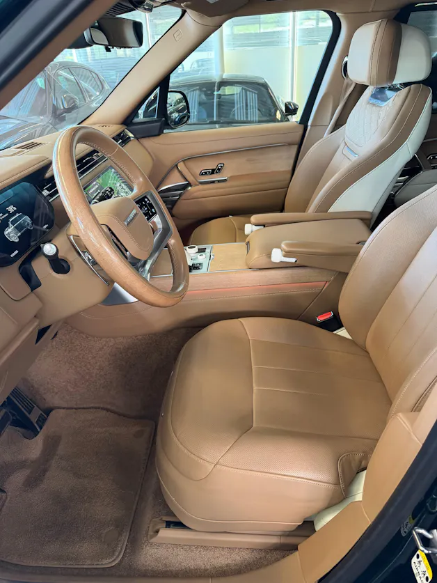 Land Rover Range Rover P510e Si6 PHEV *SV* | CH | British Racing | SV Serenity Caraway | Wenge Mosaik | AHK | NP: 245K |