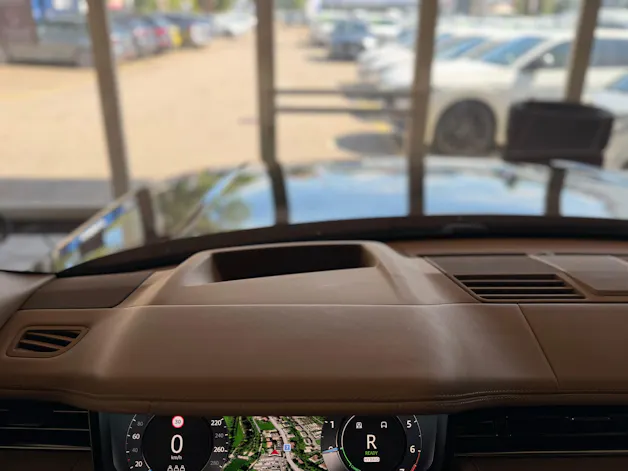 Land Rover Range Rover P510e Si6 PHEV *SV* | CH | British Racing | SV Serenity Caraway | Wenge Mosaik | AHK | NP: 245K |