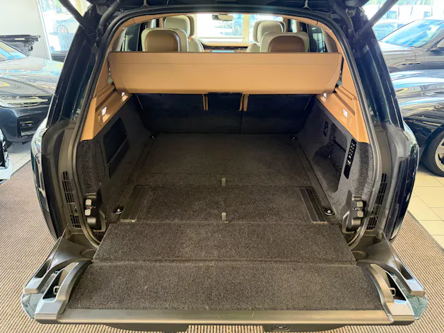 Land Rover Range Rover P510e Si6 PHEV *SV* | CH | British Racing | SV Serenity Caraway | Wenge Mosaik | AHK | NP: 245K |