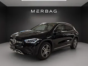 MERCEDES-BENZ GLA 250 Progressive 8G-DCT