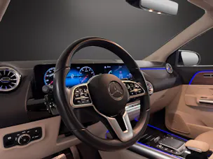 MERCEDES-BENZ GLA 250 Progressive 8G-DCT