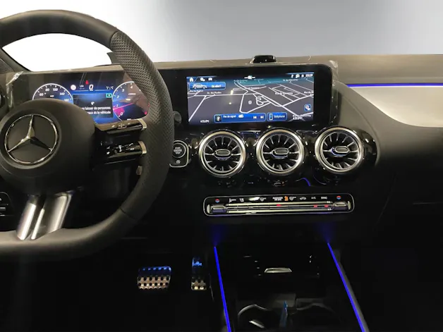 MERCEDES-BENZ GLA 250 4Matic 8G-DCT Swiss Star