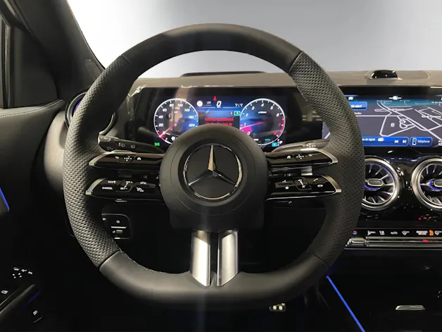 MERCEDES-BENZ GLA 250 4Matic 8G-DCT Swiss Star