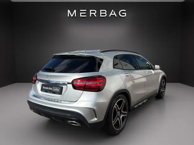 MERCEDES-BENZ GLA 250 AMG Line 4Matic 7G-DCT