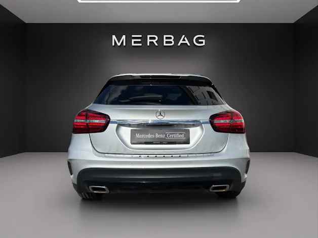 MERCEDES-BENZ GLA 250 AMG Line 4Matic 7G-DCT