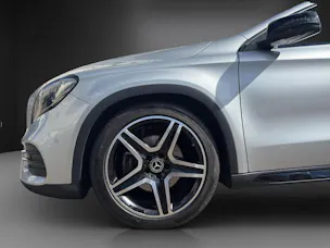 MERCEDES-BENZ GLA 250 AMG Line 4Matic 7G-DCT