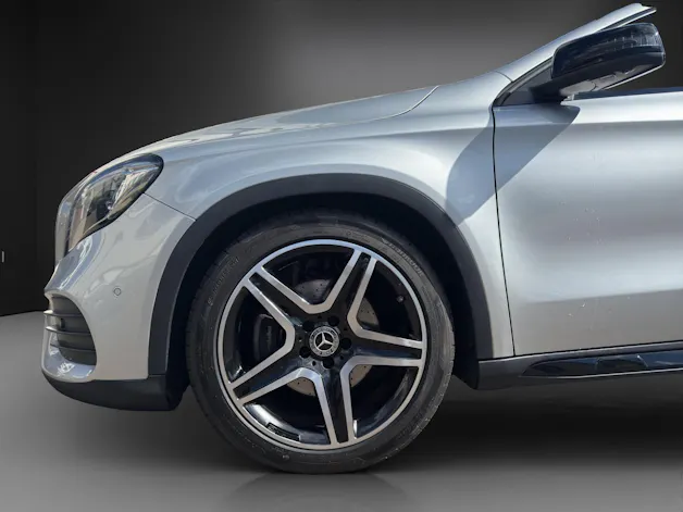 MERCEDES-BENZ GLA 250 AMG Line 4Matic 7G-DCT