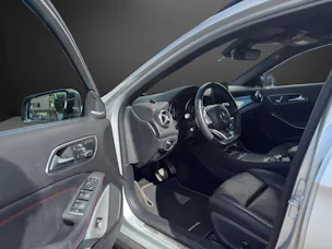 MERCEDES-BENZ GLA 250 AMG Line 4Matic 7G-DCT