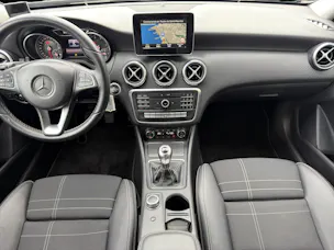 MERCEDES-BENZ A 200 Night Star