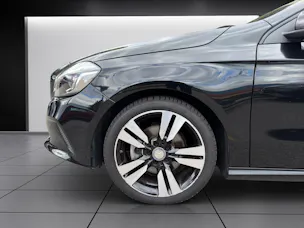MERCEDES-BENZ A 200 Night Star