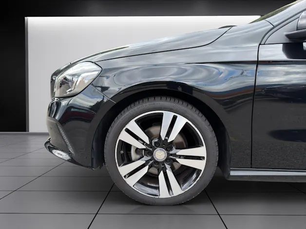 MERCEDES-BENZ A 200 Night Star