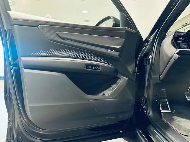 AUDI Q7 SUV TDI quattro 220 kW