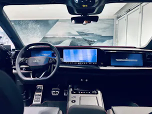 AUDI Q7 SUV TDI quattro 220 kW