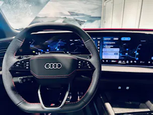 AUDI Q7 SUV TDI quattro 220 kW