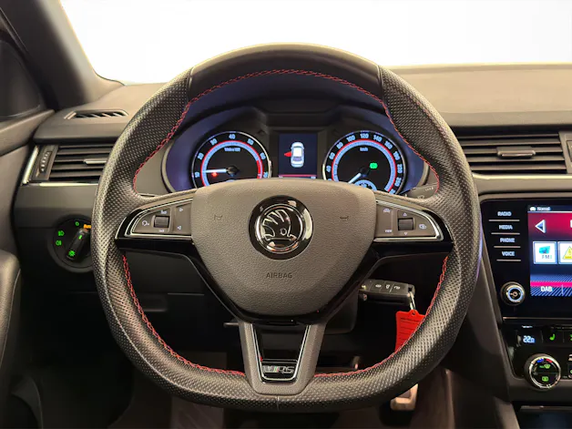SKODA Octavia 2.0 TSI 245 RS DSG