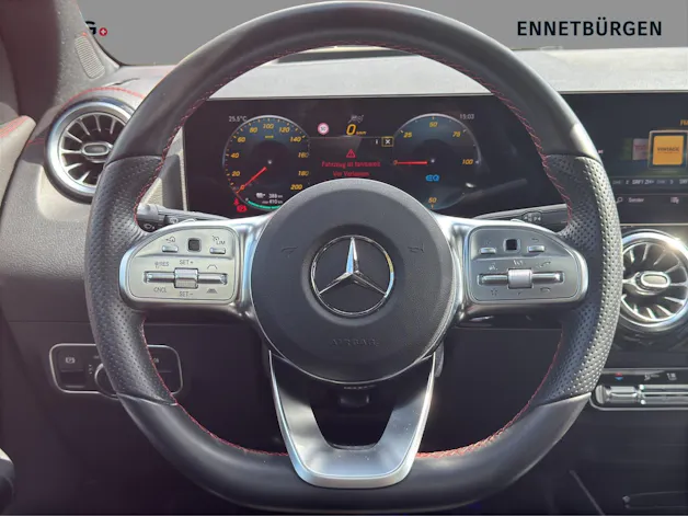 MERCEDES-BENZ EQA 350 AMG Line 4Matic