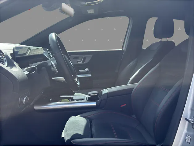 MERCEDES-BENZ EQA 350 AMG Line 4Matic