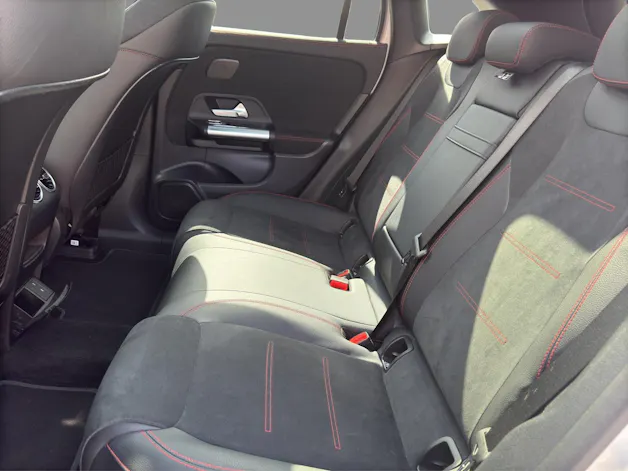 MERCEDES-BENZ EQA 350 AMG Line 4Matic