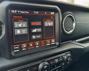 JEEP Wrangler 2.0 Sahara Automatic
