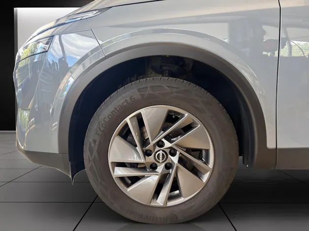 NISSAN Qashqai 1.3 MHEV N-Conne.