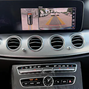 MERCEDES-BENZ E 200 Avantgarde 4 Matic 9G-Tronic *LEDER-SITZE - MFK 10.2025*