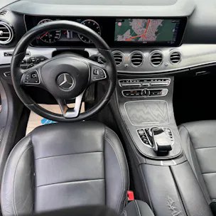 MERCEDES-BENZ E 200 Avantgarde 4 Matic 9G-Tronic *LEDER-SITZE - MFK 10.2025*