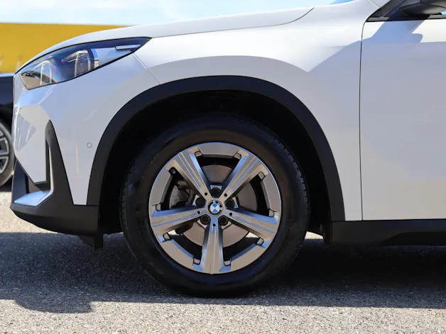 BMW X1 20d xDrive * GARANTIE INKLUSIVE * ANHÄNGERKUPPLUNG * PACK INNOVATION * 360° KAMERA *