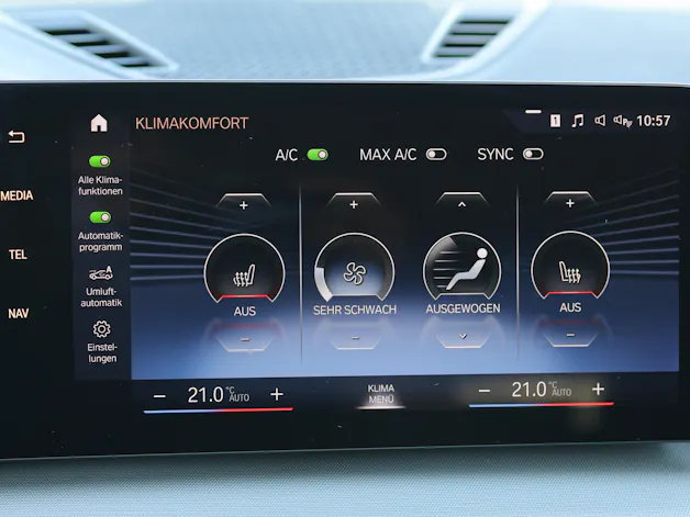 BMW X1 20d xDrive * GARANTIE INKLUSIVE * ANHÄNGERKUPPLUNG * PACK INNOVATION * 360° KAMERA *