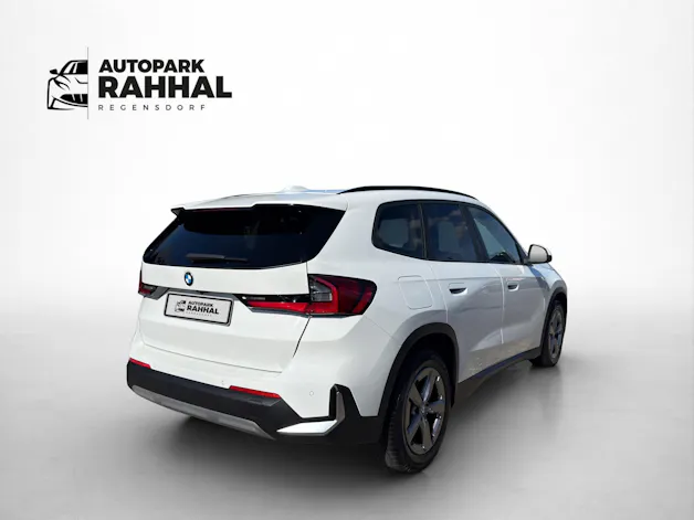 BMW X1 20d xDrive * GARANTIE INKLUSIVE * ANHÄNGERKUPPLUNG * PACK INNOVATION * 360° KAMERA *