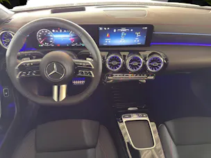 MERCEDES-BENZ CLA Shooting Brake 250 4Matic 8G-DCT
