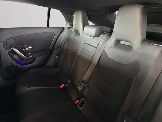 MERCEDES-BENZ CLA Shooting Brake 250 4Matic 8G-DCT
