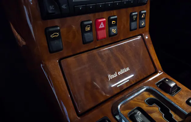 MERCEDES-BENZ SL 500 Final Edition