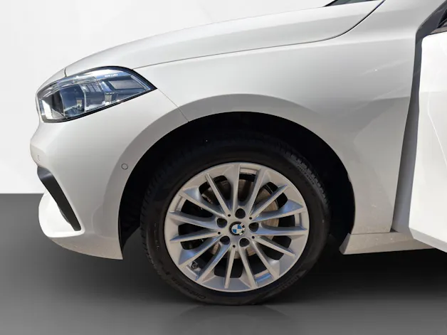 BMW 118i Essential Steptronic