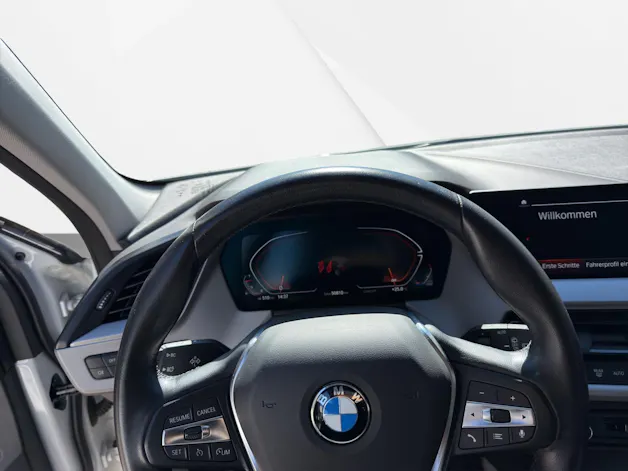 BMW 118i Essential Steptronic
