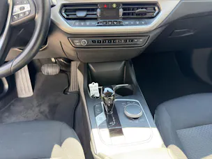 BMW 118i Essential Steptronic