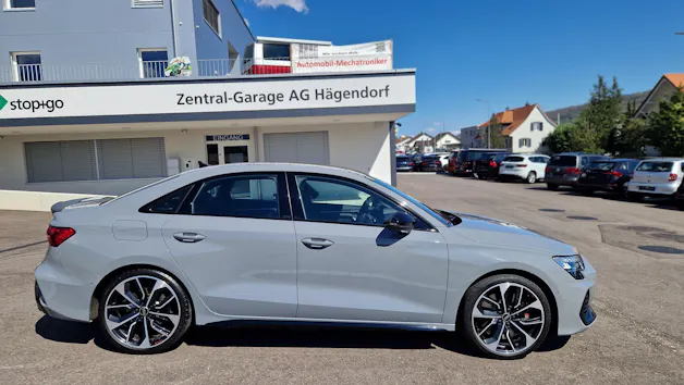 AUDI S3 Limousine TFSI quattro S-tronic