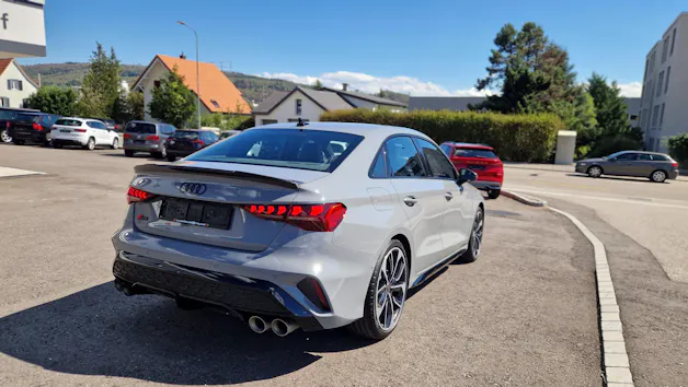 AUDI S3 Limousine TFSI quattro S-tronic
