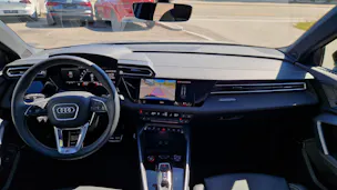 AUDI S3 Limousine TFSI quattro S-tronic
