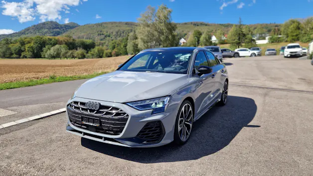 AUDI S3 Limousine TFSI quattro S-tronic