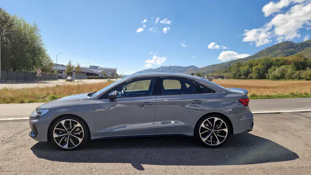 AUDI S3 Limousine TFSI quattro S-tronic