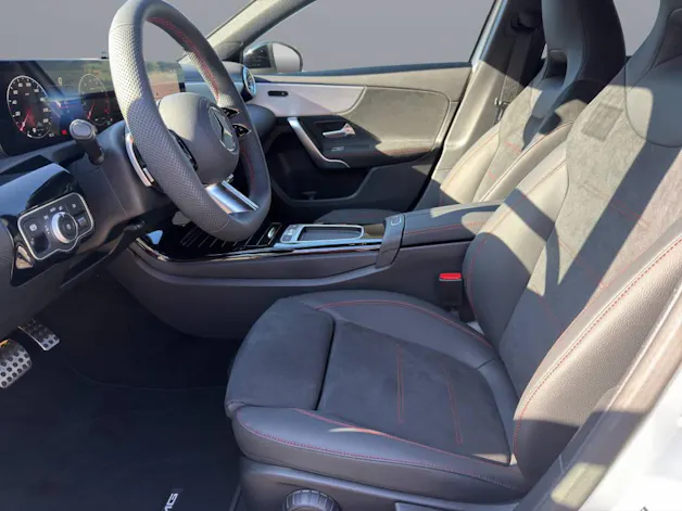 MERCEDES-BENZ A 220 4Matic 8G-DCT