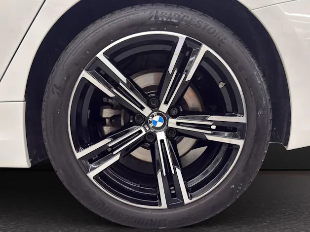 BMW 318d Touring M SPORT