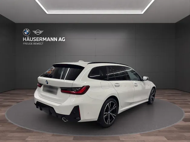 BMW 318d Touring M SPORT