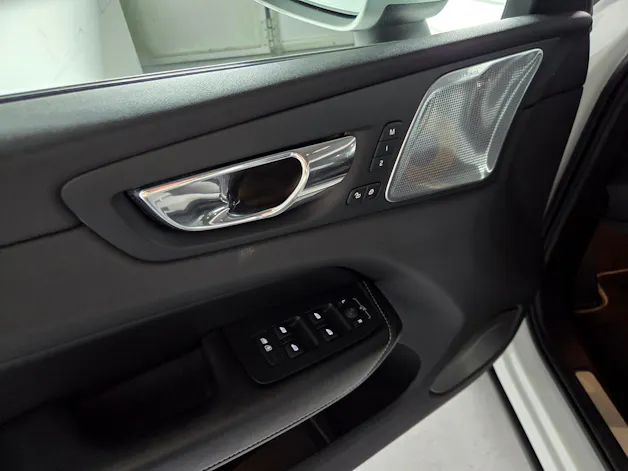 VOLVO XC60 2.0 T8 TE R-Design eAWD